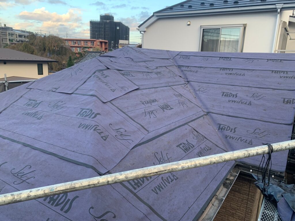 屋根重ね葺き工事　ジンガリウム鋼板　ディーズルーフィング　エコグラーニ