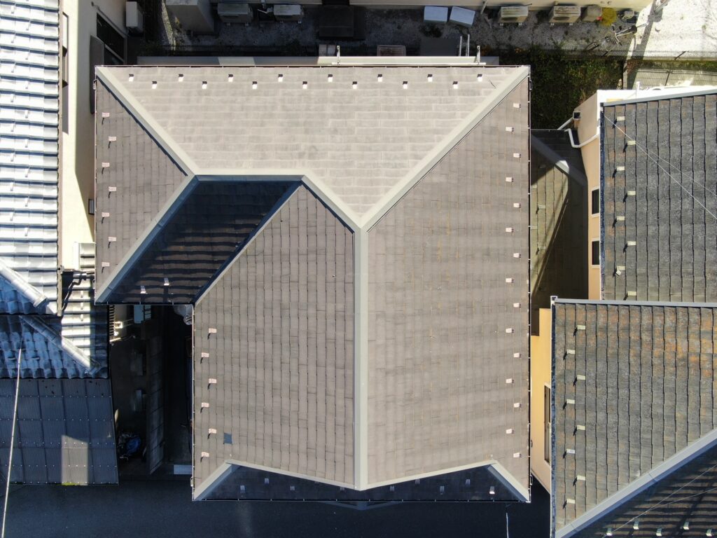 屋根重ね葺き工事　ガルバリウム鋼板　アイジー工業　スーパーガルテクト