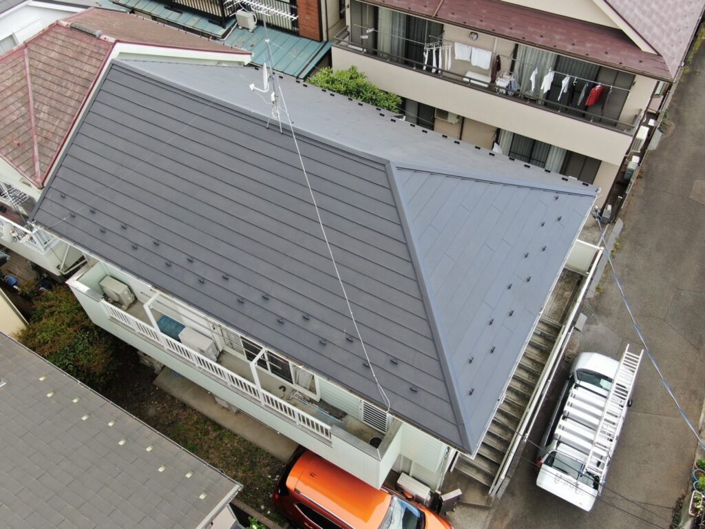 屋根重ね葺き工事　ガルバリウム鋼板　アイジー工業　スーパーガルテクト