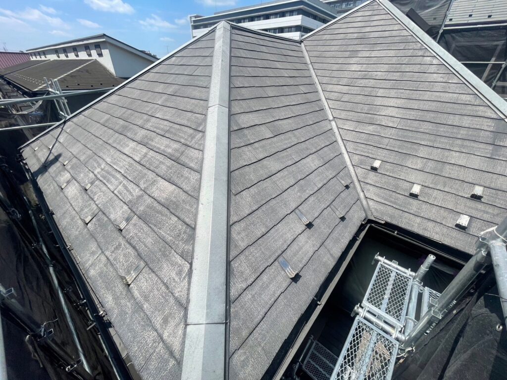 屋根重ね葺き工事　ジンガリウム鋼板　ディーズルーフィング　ローマン